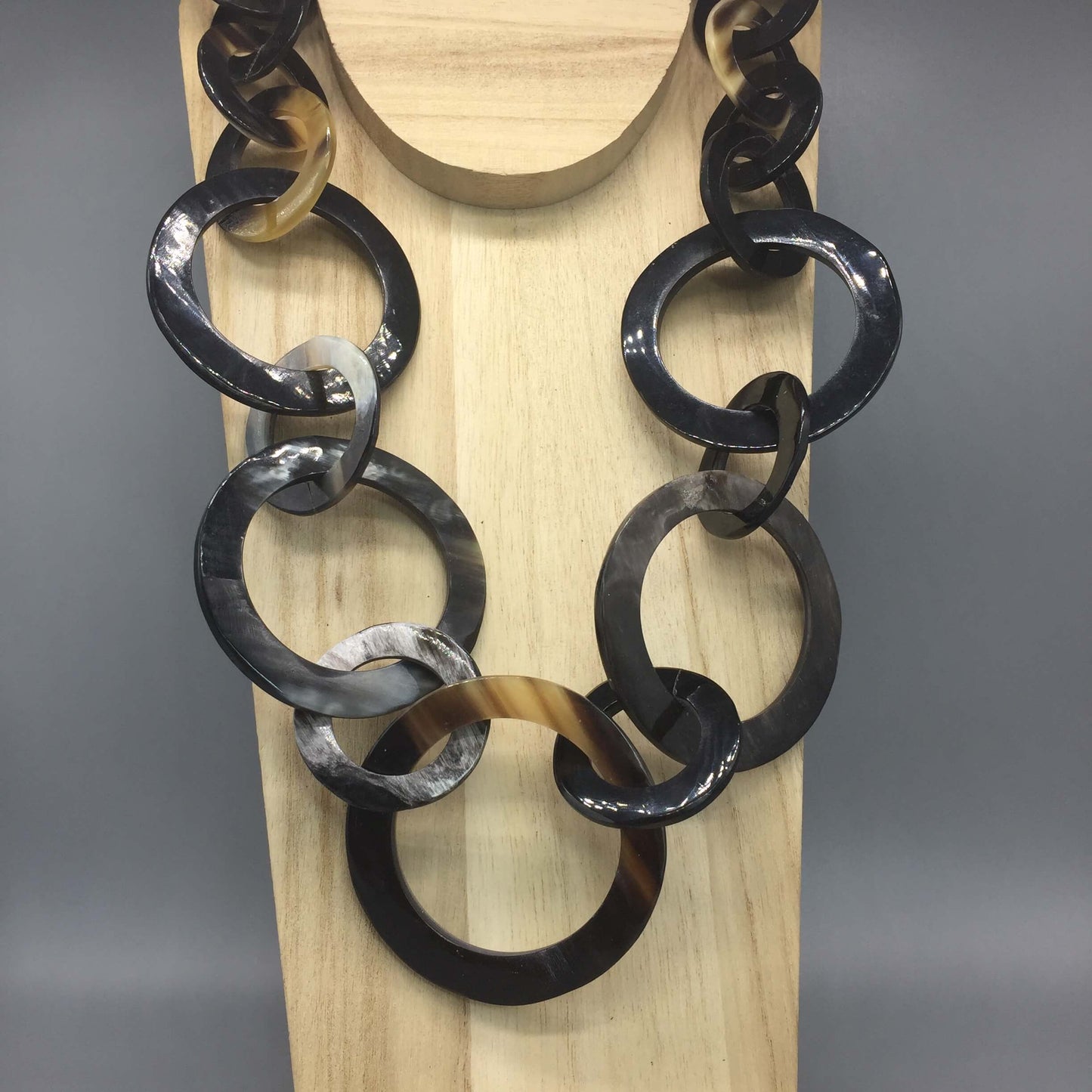 Horn Link Statement Necklace Uma 26"