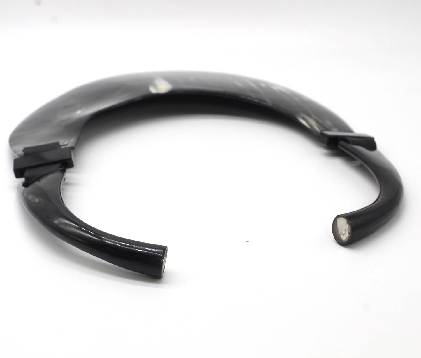 Oversized Horn Collar Frontal Neckalace Magnet Closure